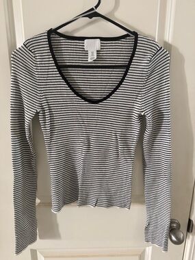 H&M Black & White Ribbed Stripe Scoop Neck Long Sleeve Top